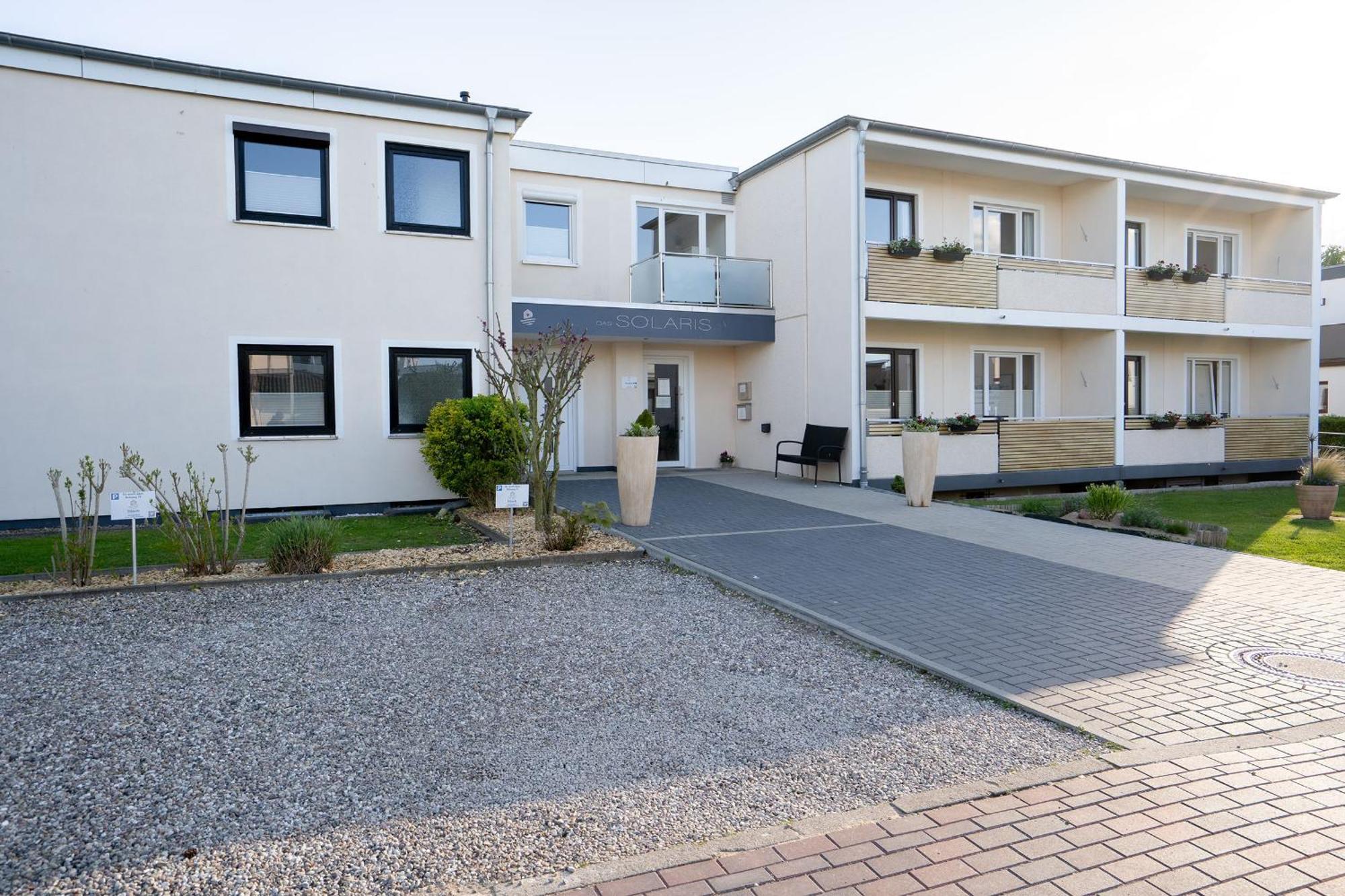 Das Solaris 11 Beach Apartment Mit Gemeinschaftssauna Und Grillplatz Groemitz Exterior photo